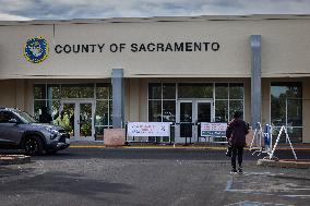 California Residents Register To Vote, And Vote, On Election Day, At The Sacramento County Voter Registration And Elections Offi