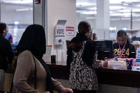 California Residents Register To Vote, And Vote, On Election Day, At The Sacramento County Voter Registration And Elections Offi