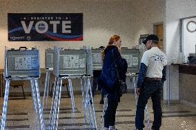 California Residents Register To Vote, And Vote, On Election Day, At The Sacramento County Voter Registration And Elections Offi