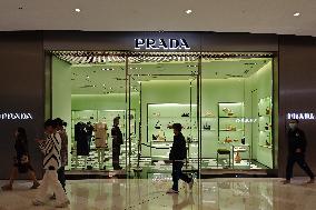 PRADA Store