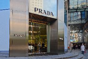 PRADA Store