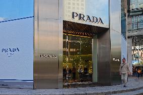 PRADA Store