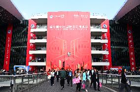 Tourists Visit 7TH CIIE in Shanghai