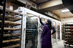 Rehina Kharchenko visits bakery that has joined National Cashback program in Zaporizhzhia