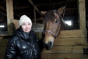 Hospital for sick horses opens at Dnipro animal shelter