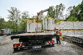 Reconstruction of apartment building damaged by Russian shelling continues in Zaporizhzhia