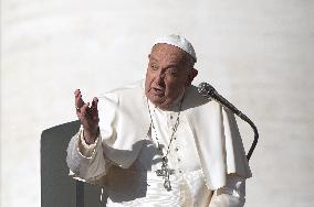 Pope Francis at St. Peter's Square - Vatican