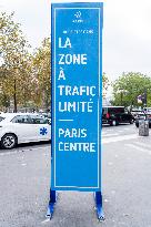 Limited Traffic Zone sign - Paris