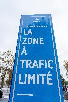 Limited Traffic Zone sign - Paris