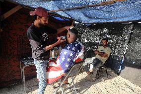 Palestinian Barber In Khan Younis