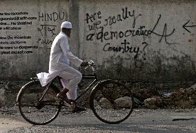 Wall Graffiti In Mumbai