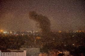 Massive Israeli Airstrikes Hit Southern Suburbs - Beirut