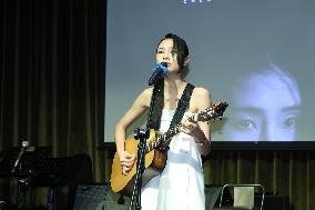 Female Singer Vicky Chen