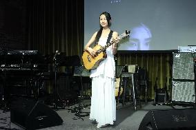 Female Singer Vicky Chen