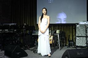 Female Singer Vicky Chen