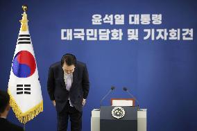 South Korean President Yoon apologizes over shady ties with broker