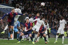 La Liga - Real Madrid v Barcelona