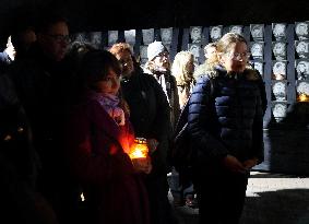 EU ambassadors pay tribute to Heroes of Heavenly Hundred in Kyiv