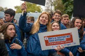 Rally Against Horse Betting Taxation - Paris