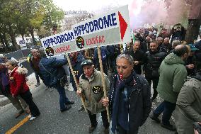 Horse Racing Associations And Professionals Demonstrate In Paris