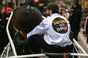 Horse Racing Associations And Professionals Demonstrate In Paris