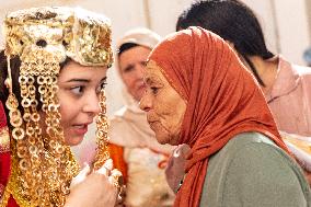 Bedouin Women Celebrate Wedding In Tunisia