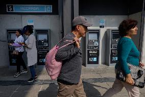 Daily Life In Mexico City