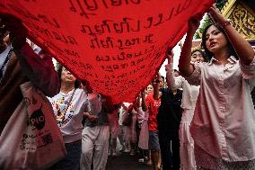 The Sacred Red Cloth Ceremony The Golden Mount Temple.