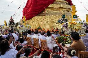 The Sacred Red Cloth Ceremony The Golden Mount Temple.