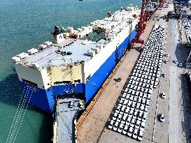 Vehicles Export in Lianyungang Port