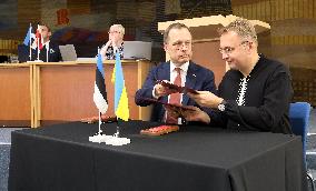 Tartu and Lviv mayors sign sister city agreement