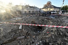 Aftermath of November 7 Russian guided bomb strike in Zaporizhzhia