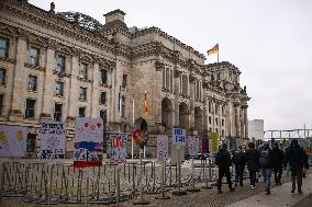 35th Anniversary Of The Fall Of The Berlin Wall Previous