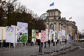 35th Anniversary Of The Fall Of The Berlin Wall Previous