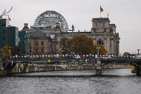 35th Anniversary Of The Fall Of The Berlin Wall Previous