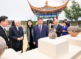 Xi Jinping Views Chinese Artifacts Returned By Italy - Beijing