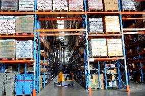 E-commerce Logistics Warehouse