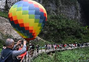 World's Largest Natural Bridge Group in Chongqing