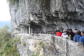 World's Largest Natural Bridge Group in Chongqing