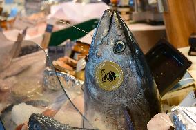 Neuville Sur Saone Market