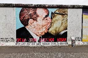 35th Anniversary Of The Fall Of The Berlin Wall