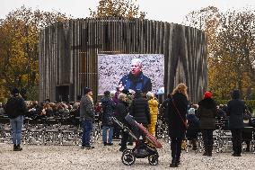 35th Anniversary Of The Fall Of The Berlin Wall