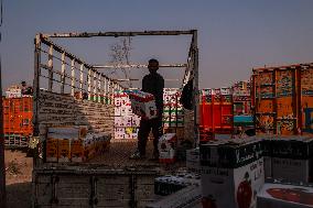 Asia’s 2nd Largest Fruit Market In Kashmir