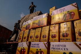 Asia’s 2nd Largest Fruit Market In Kashmir