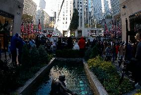 Rockefeller Center Christmas Tree Comes To New York City