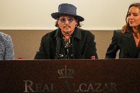 Johnny Depp At Press Conference For Modi - Madrid