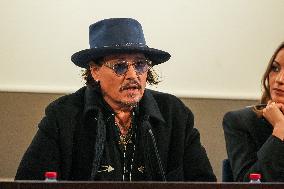 Johnny Depp At Press Conference For Modi - Madrid