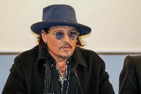 Johnny Depp At Press Conference For Modi - Madrid