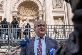 Inauguration Of Temporary Walkway To Access Trevi Fountain - Rome