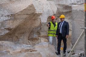 Inauguration Of Temporary Walkway To Access Trevi Fountain - Rome